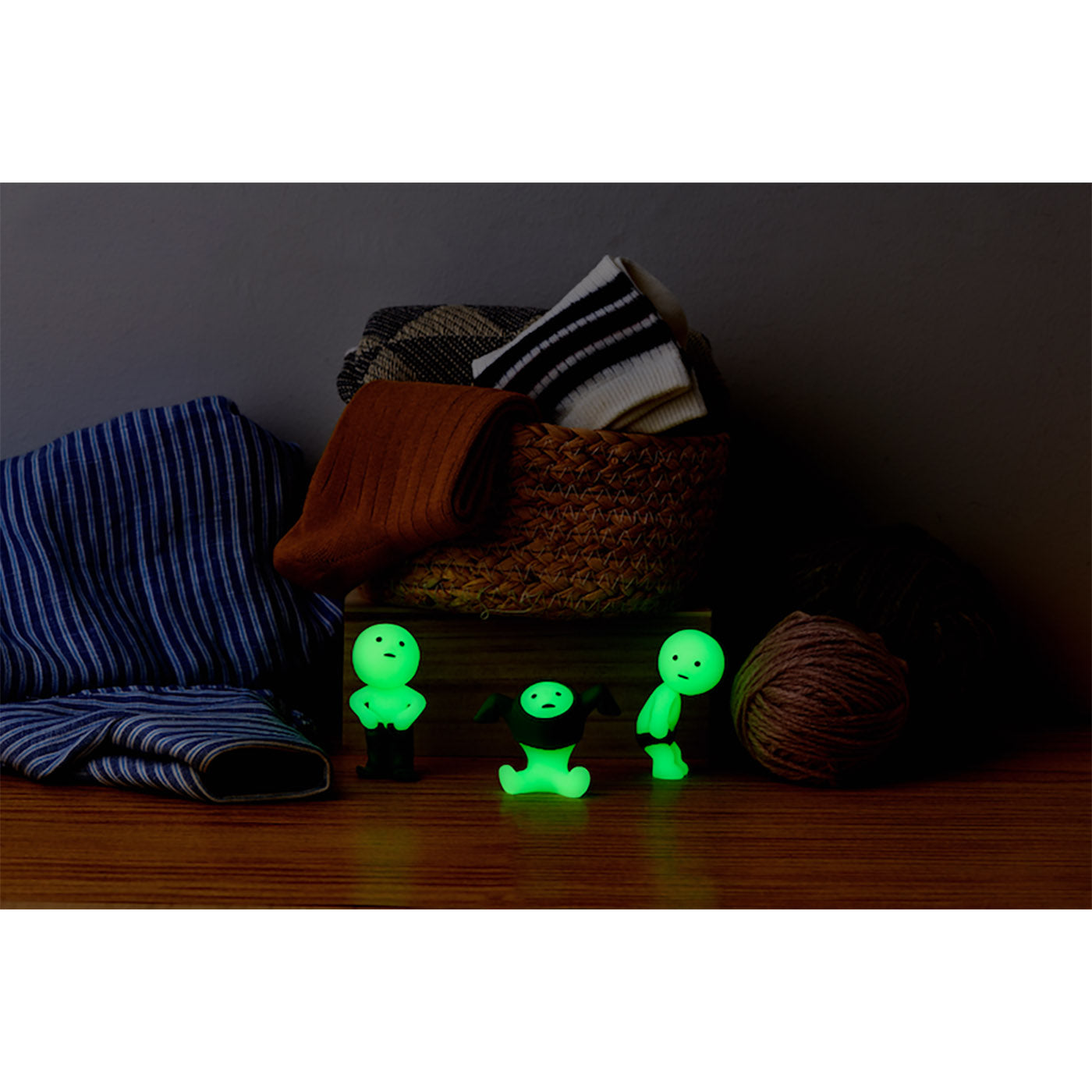 Smiski leuchtende Figure| Glow in the dark | Dressing Series | Blind Box- (12)-(1)
