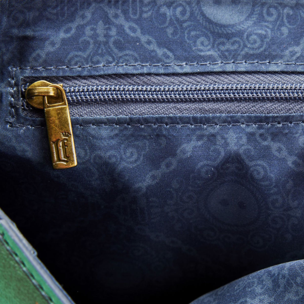 Fantastic Beasts - Magical Books - Chain Strap Crossbody Bag - 24x18x8cm - Loungefly