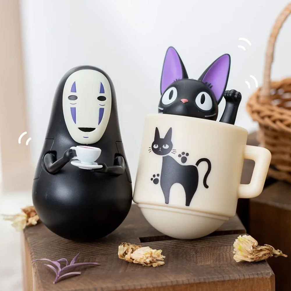 Chihiros Reise ins Zauberland - Ohnegesicht beim Kaffeetrinken - Okiagari Koboshi Wackelfigur - 7cm - Ensky
