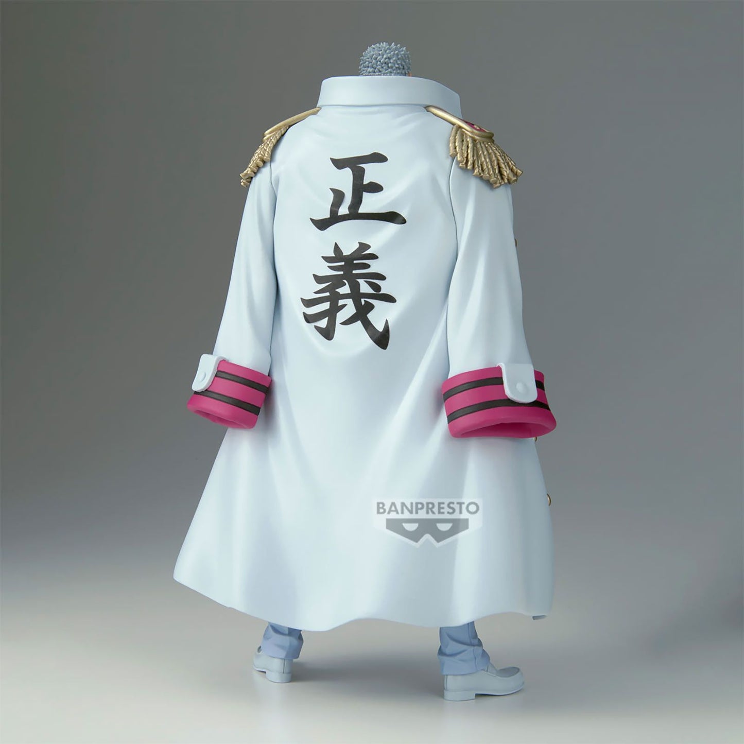 BANDAI Monkey D. Garp mit Mantel, One Piece Sammelfigur, BP29530P, 20 cm