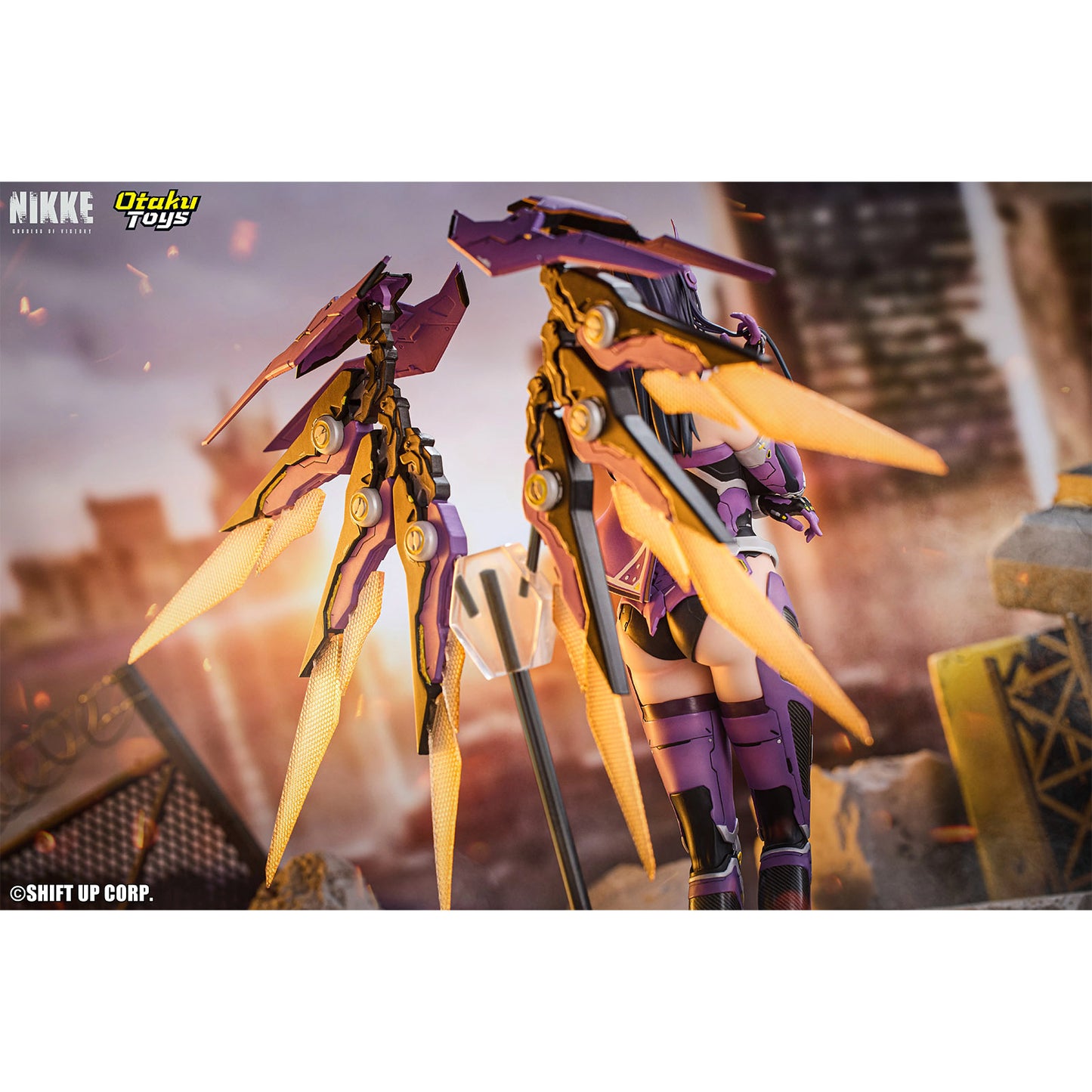 Goddess of Victory: Nikke 17 Statue: Isabel 25cm