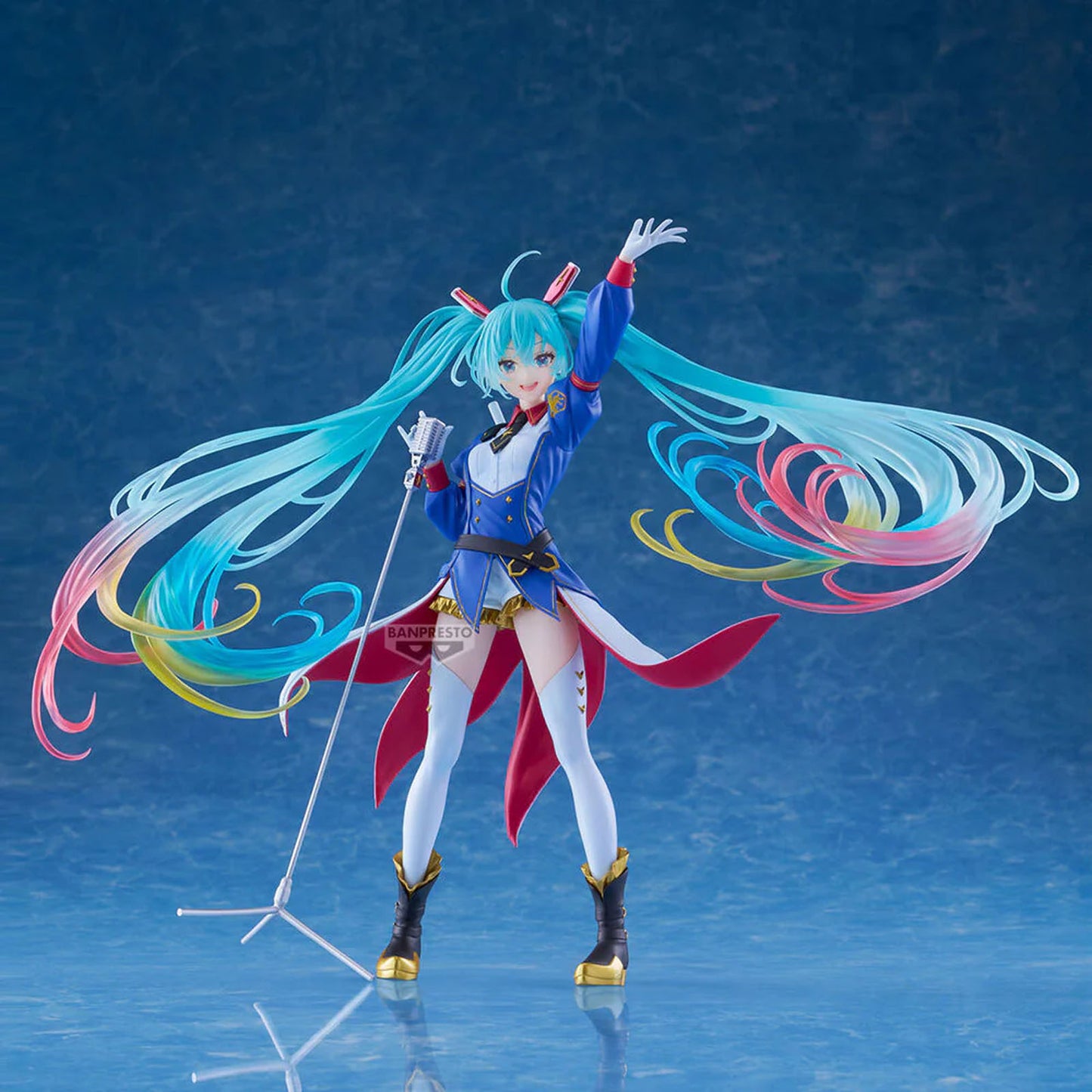 BANDAI Hatsune Miku mit Gundam-Outfit | Hatsune Miku Sammelfigur | 18 cm