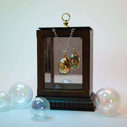 Harry Potter - Das Goldene Ei (The Golden Egg) - Kette mit Anhänger & Display-Box - The Noble Collection