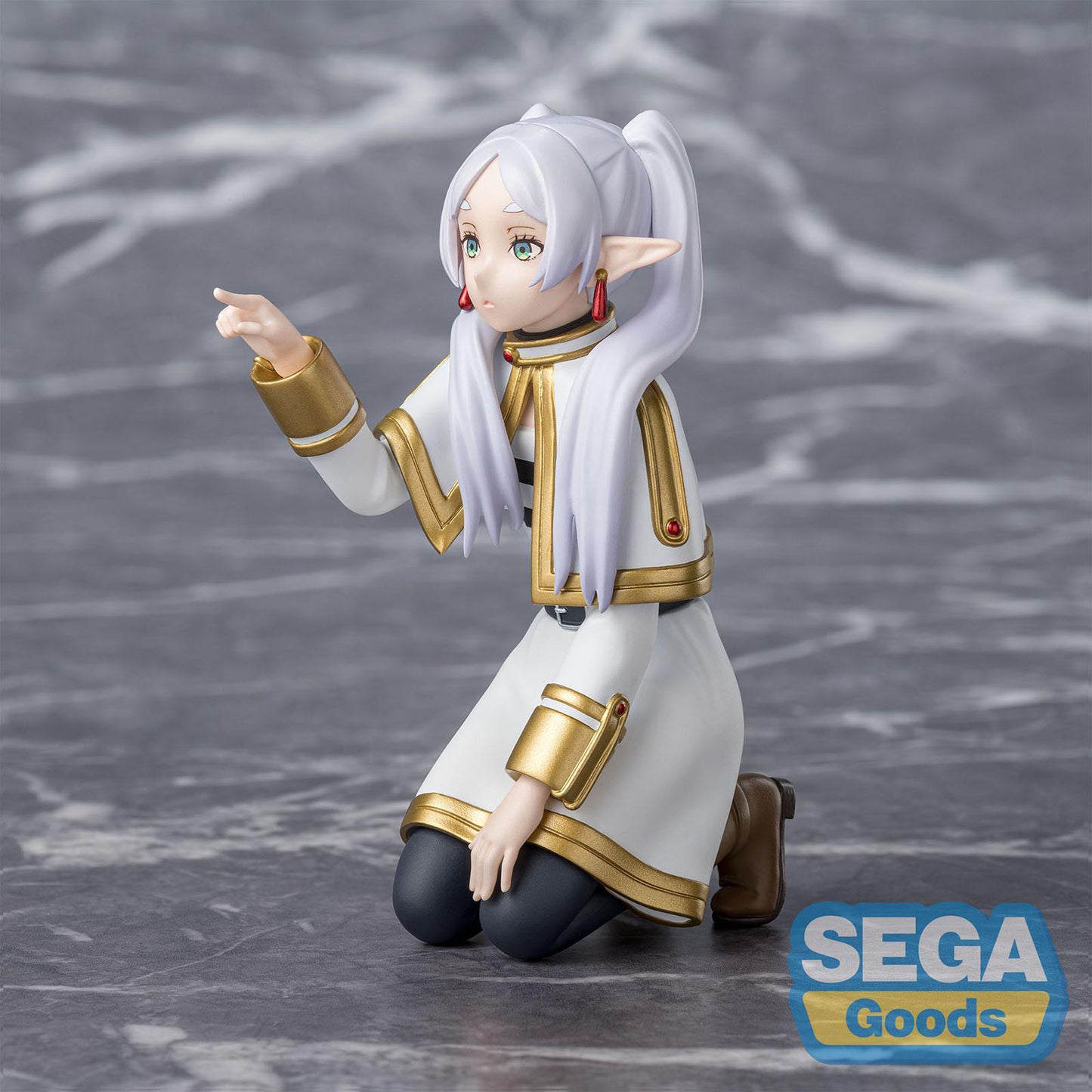 Frieren: Beyond Journey's End - Frieren - Poking Something - PM Perching Figur - 10cm - SEGA