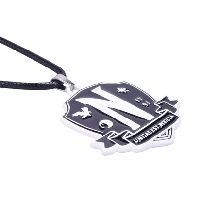 Wednesday - Nevermore Academy Wappen - Halskette - 4 x 4,5 cm - CoolChange