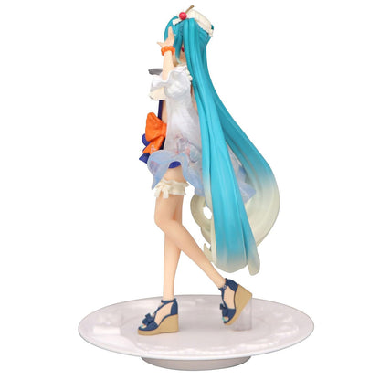 Furyu HATSUNE MIKU Sweet Sweets Exceed Creative Figure- Hatsune Miku  - 25cm