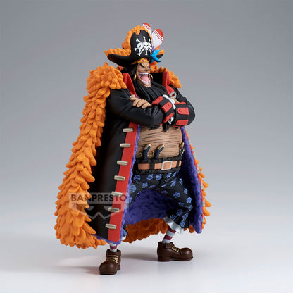 BANDAI Marshall D. Teach mit Federmantel, One Piece Sammelfigur, 18 cm