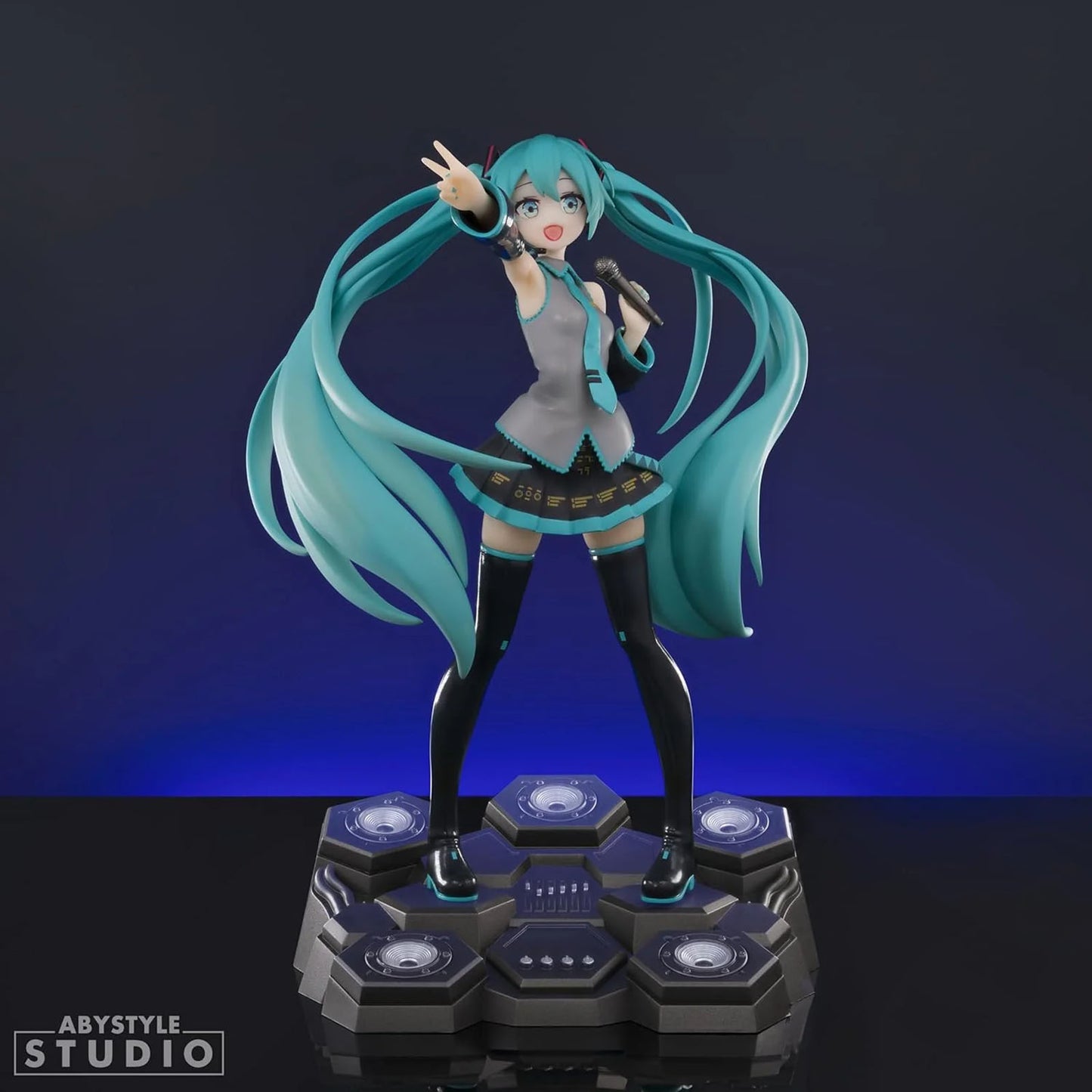 Vocaloid - Hatsune Miku Figur - 18cm - ABYstyle Studio SFC