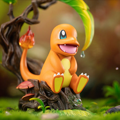 Pokémon - Glumanda (mit Riesenblatt) - Sammelfigur - 20 cm - MORSTORM