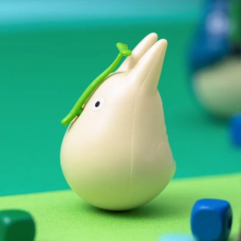 Mein Nachbar Totoro - Kleiner Totoro mit Blatt - Okiagari Koboshi Wackelfigur - 5cm - Ensky