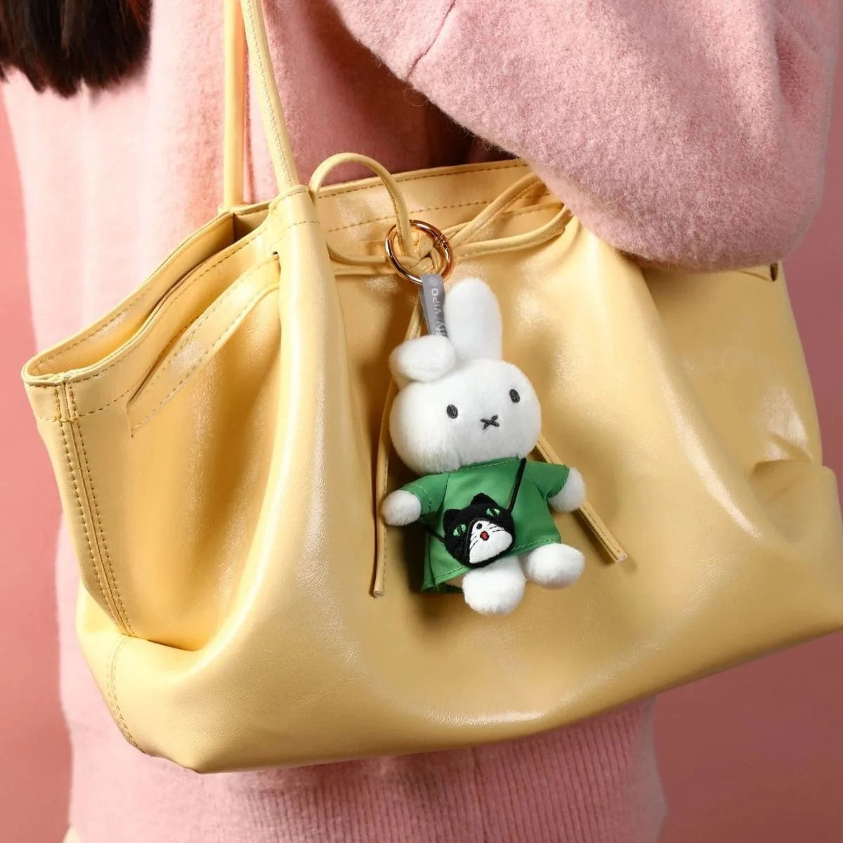 Miffy - Mini Bag Series - Ausflug-Kollektion - Plüsch-Schlüsselanhänger Blind Box - Einzelbox - 13 cm - VIPO