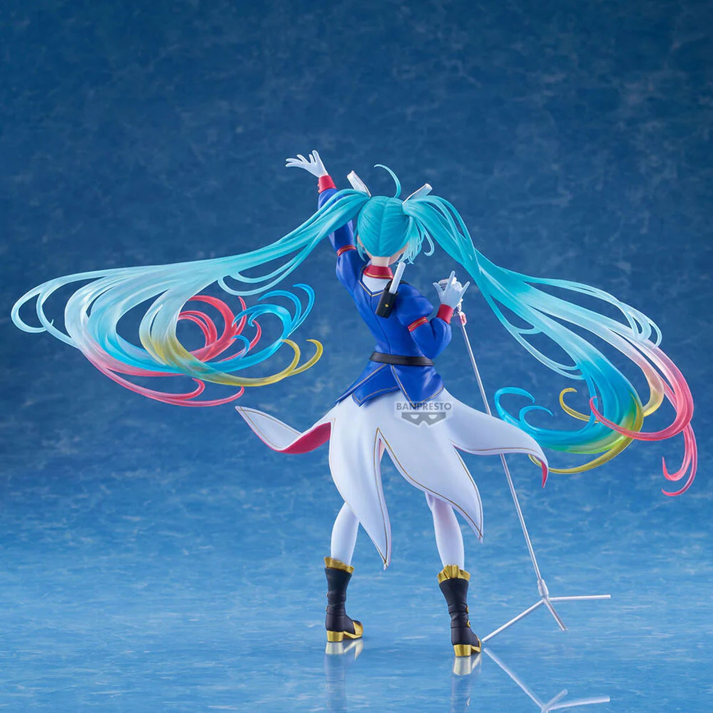 BANDAI Hatsune Miku mit Gundam-Outfit | Hatsune Miku Sammelfigur | 18 cm