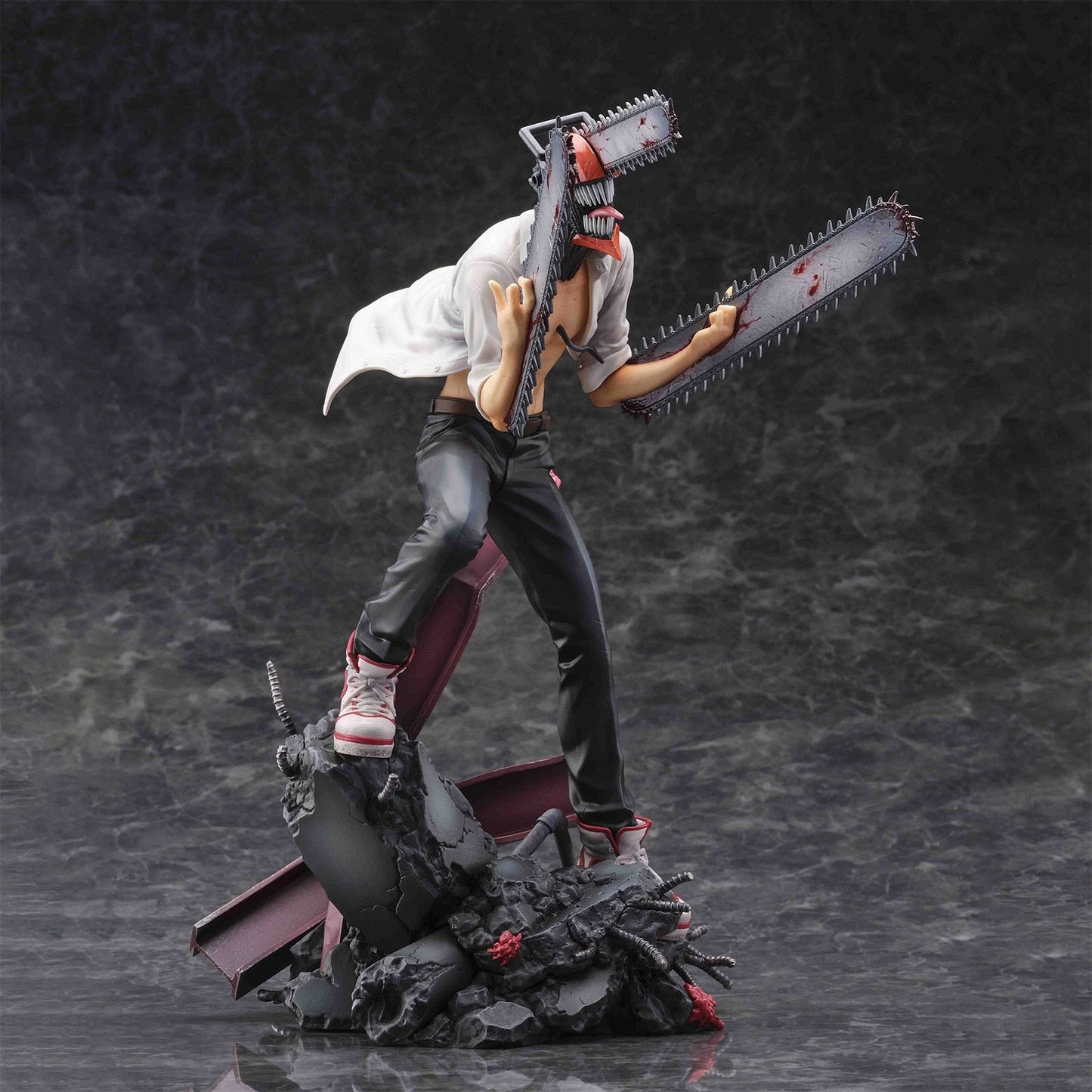 Chainsaw Man - Chainsaw Man - S-FIRE 1/7 PVC Statue - 26 cm – Sega