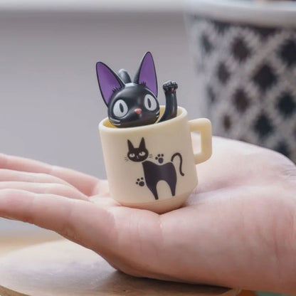Kikis kleiner Lieferservice - Kiki mit Tasse - Stehaufmännchen - 8cm - Studio Ghibli