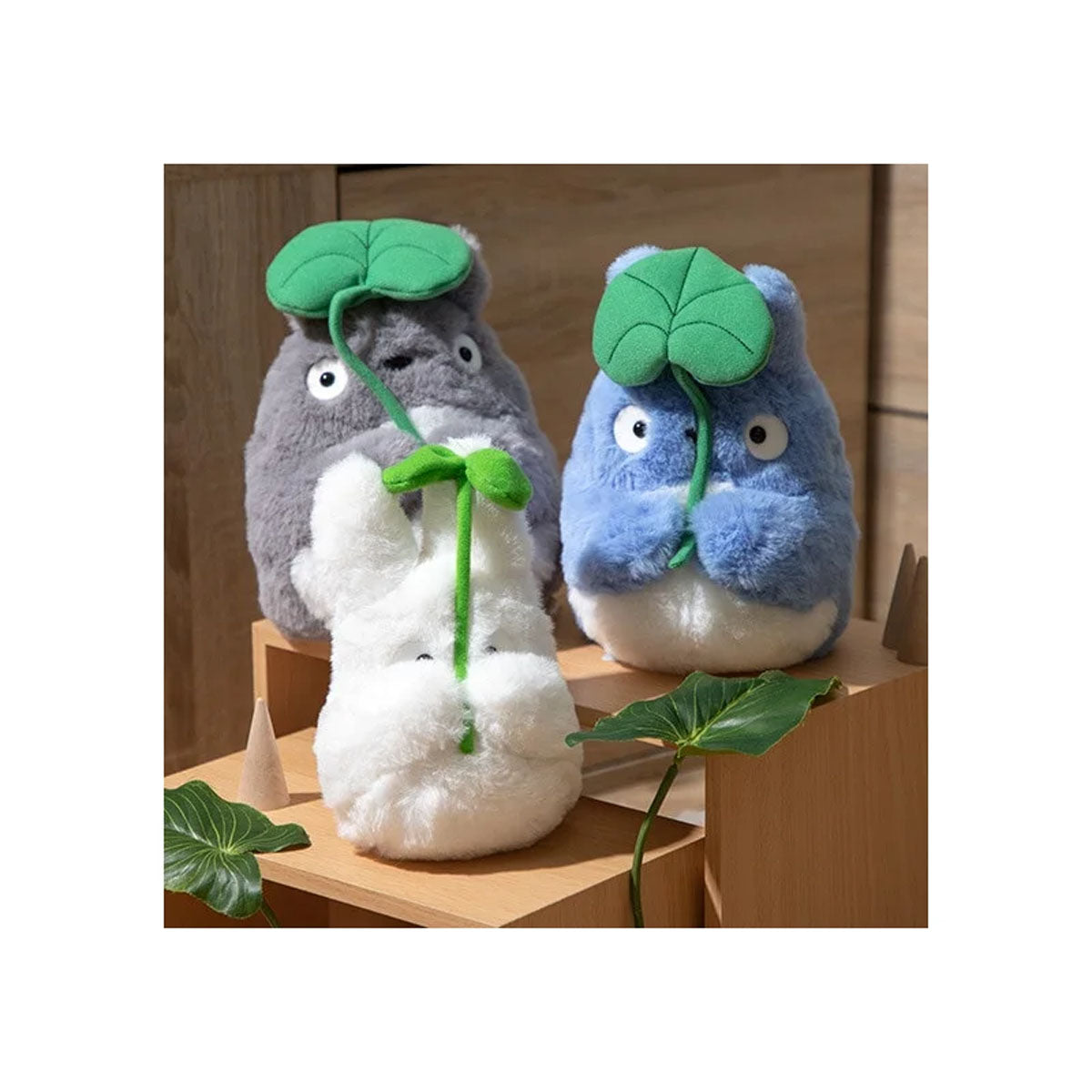 My Neighbor Totoro - Big Totoro (with Leaf) - Plüschtier - 19cm - Sun Arrow