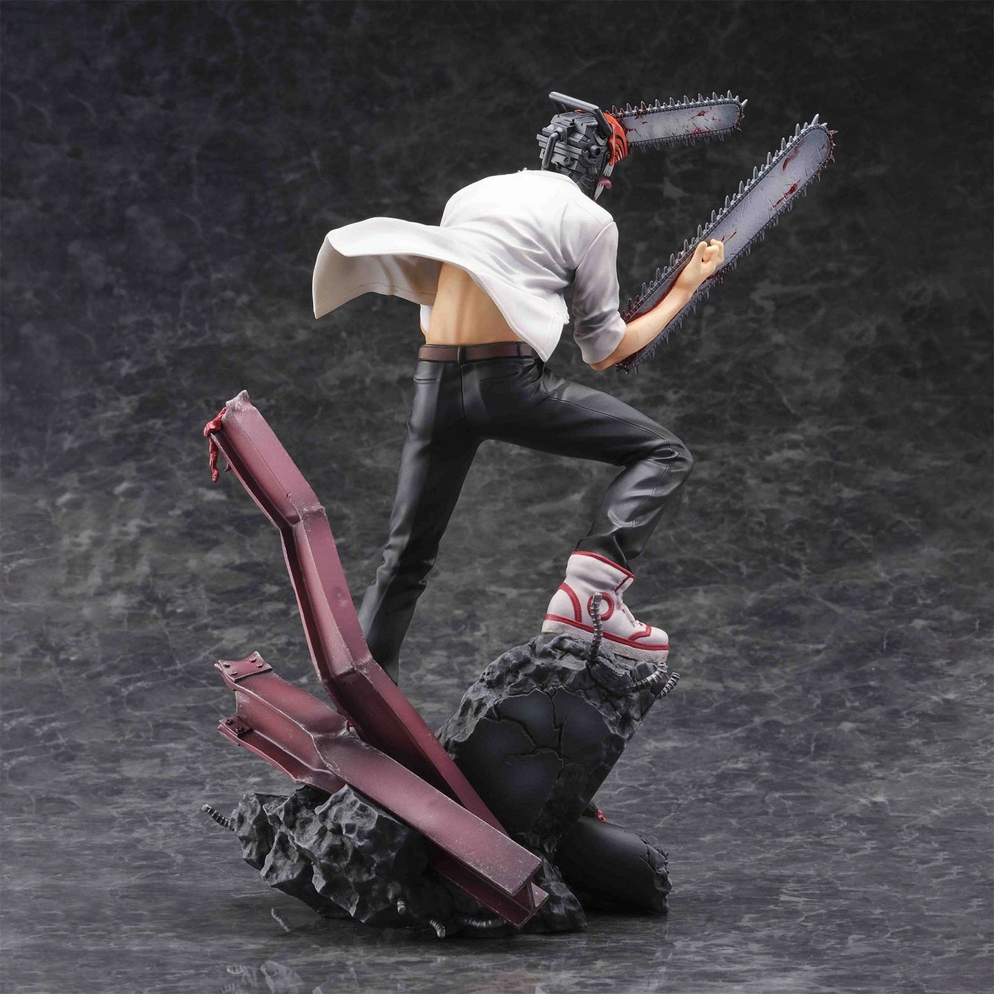 Chainsaw Man - Chainsaw Man - S-FIRE 1/7 PVC Statue - 26 cm – Sega