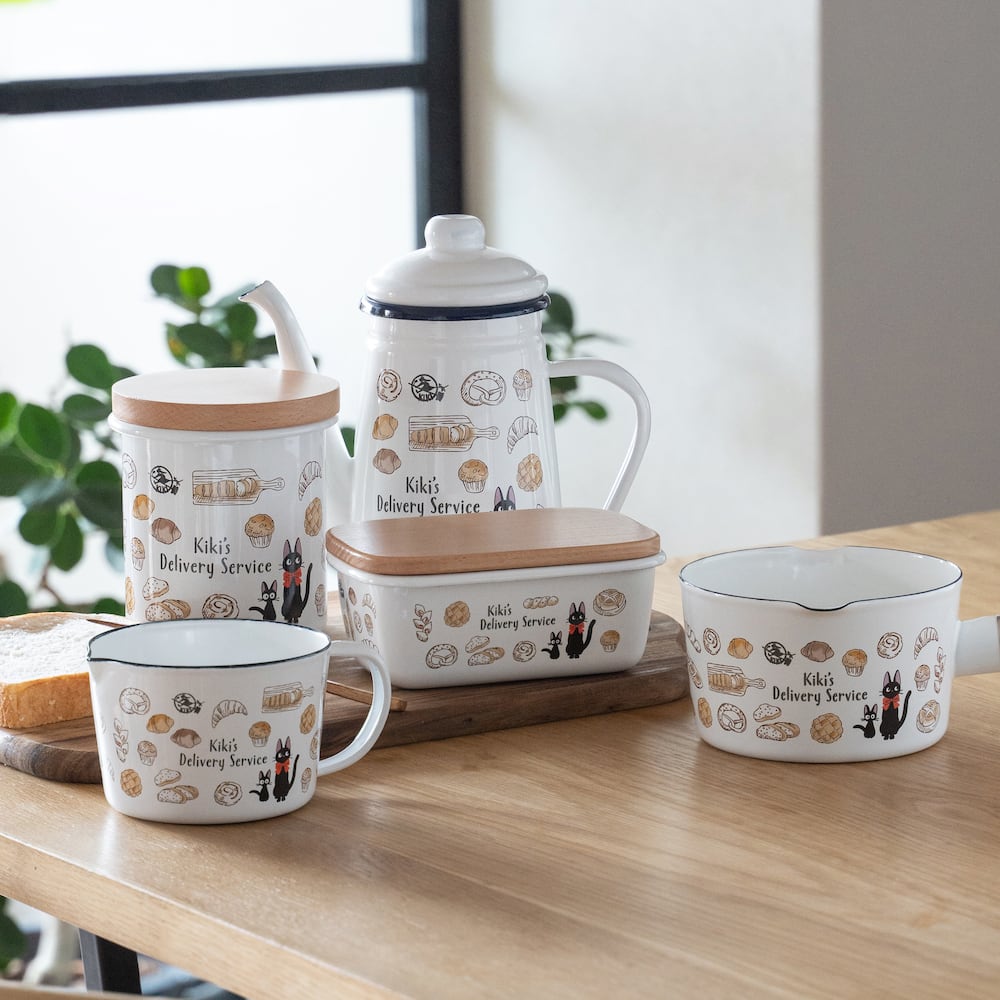 Kikis kleiner Lieferservice - Jiji & Backwaren - Emaille Butterdose mit Holzdeckel (500ml) - Skater