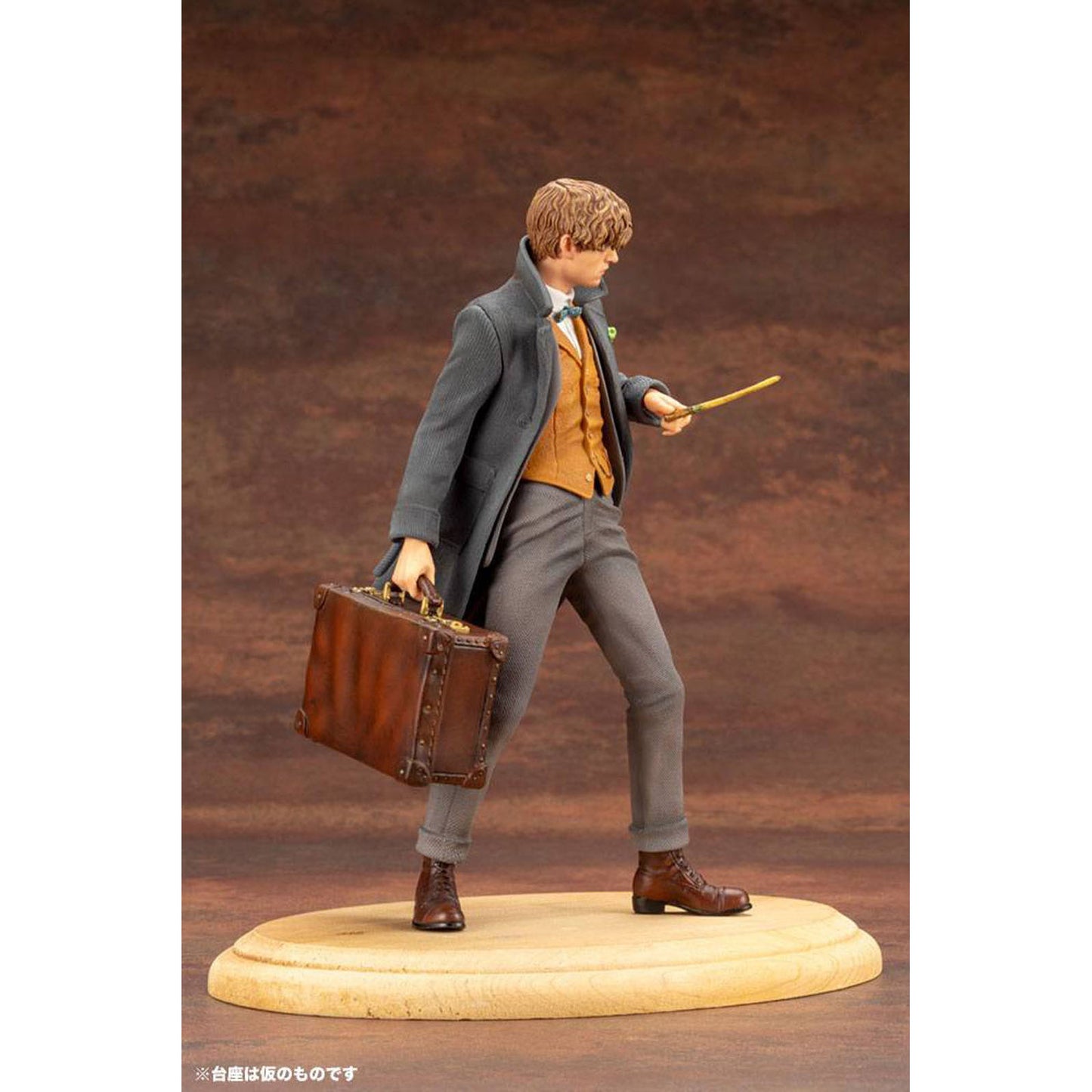 Fantastic Beasts: The Crimes of Grindelwald - Newt Scamander - ARTFX+ Statue 1/10 - 18cm - Kotobukiya