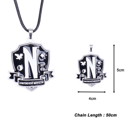 Wednesday - Nevermore Academy Wappen - Halskette - 4 x 4,5 cm - CoolChange