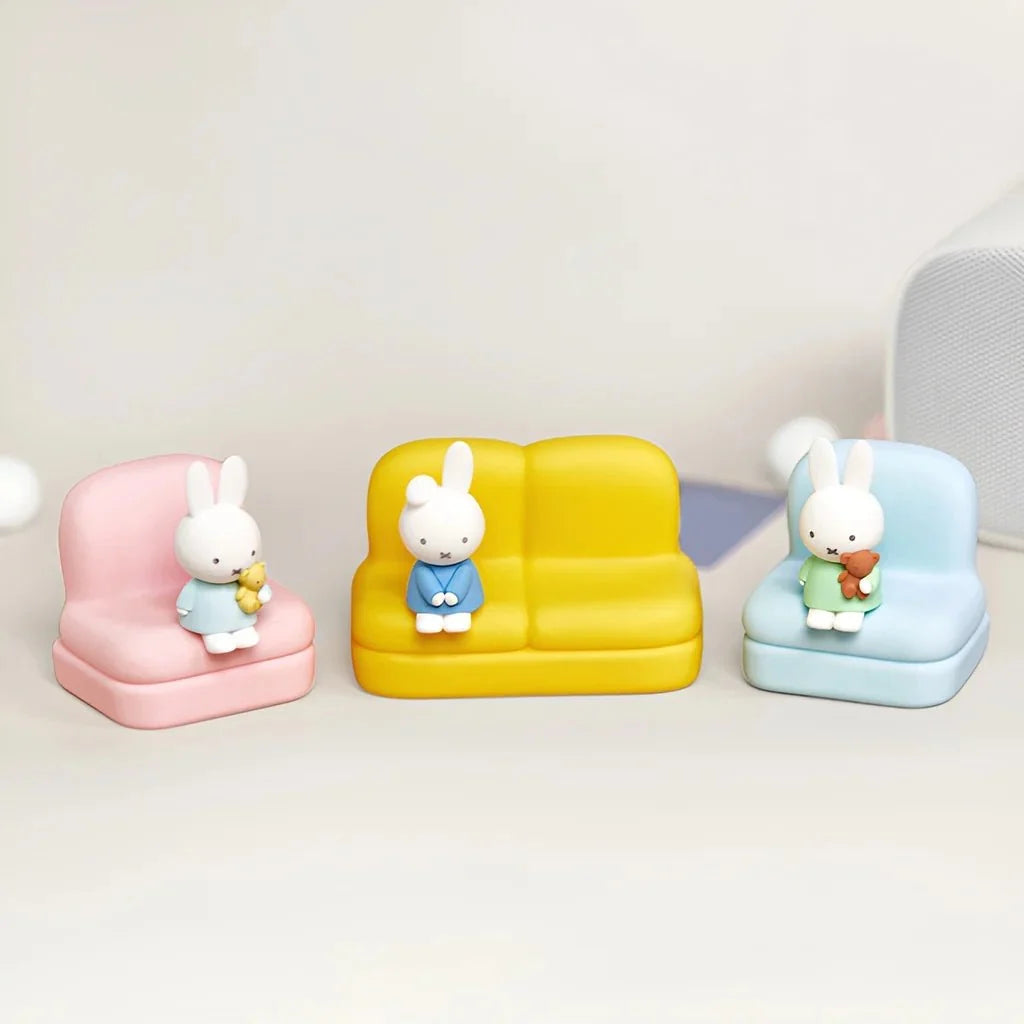 Miffy & Dan - Sofa Handy-/Kartenhalter - Blindbox - Einzelbox - Choco Teddy