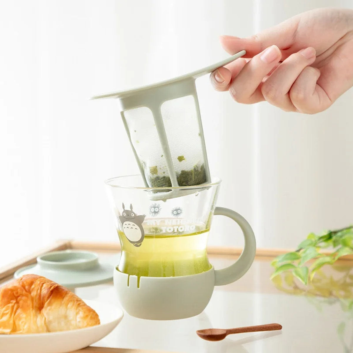 Studio Ghibli - Mein Nachbar Totoro - Glas-Teetasse mit integriertem Infuser - Benelic