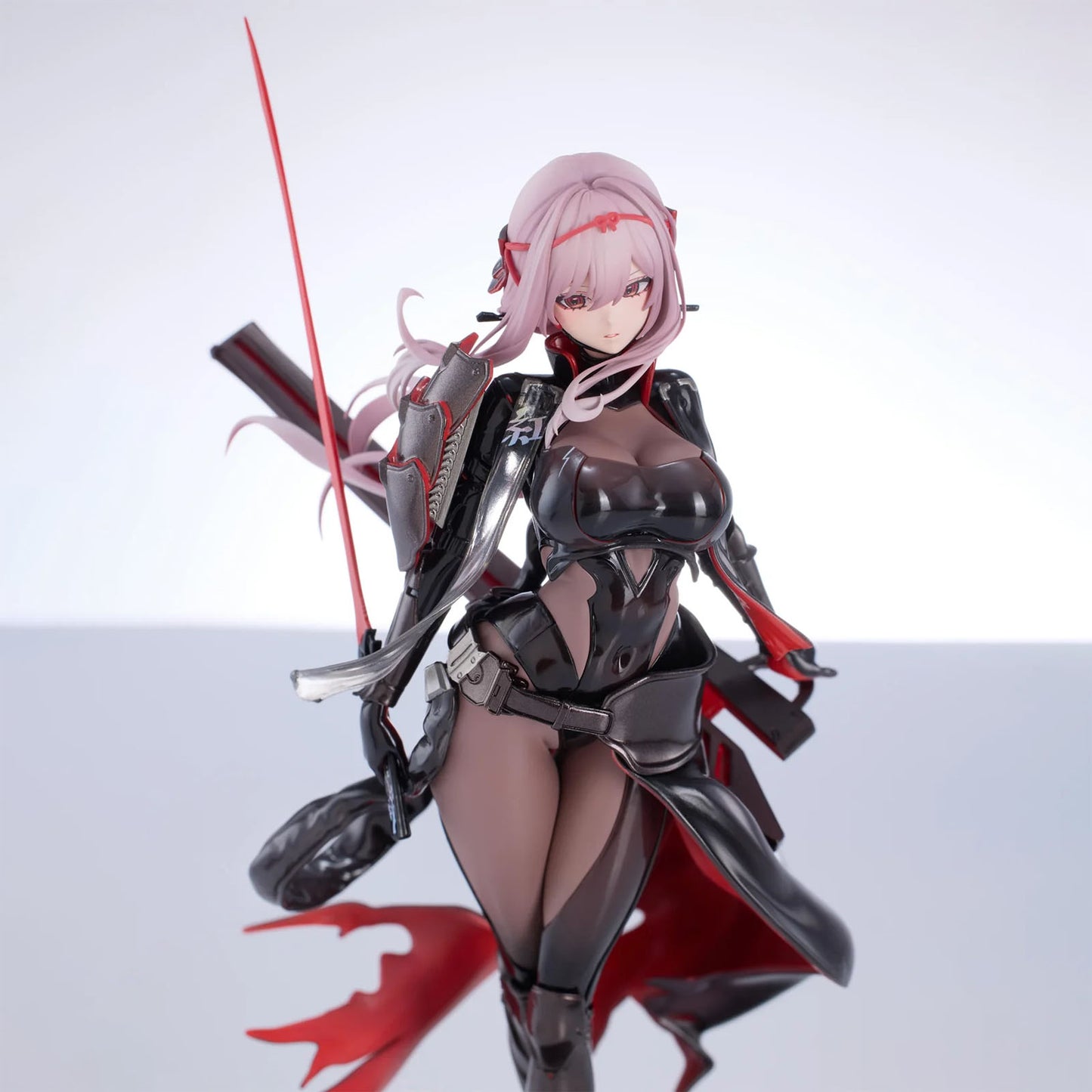 Goddess of Victory: NIKKE - Scarlet: Black Shadow - 1/10 Figur - 21 cm - Hobby Sakura