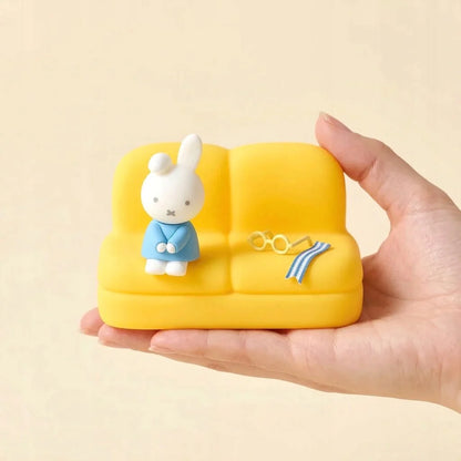 Miffy & Dan - Sofa Handy-/Kartenhalter - Blindbox - Einzelbox - Choco Teddy