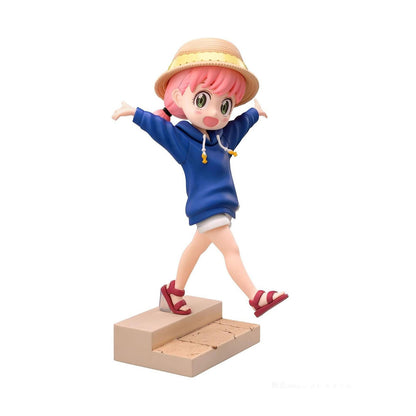 Anya Forger in Sommer-Resort-Kleidung, Spy x Family Sammelfigur, 16 cm - SEGA