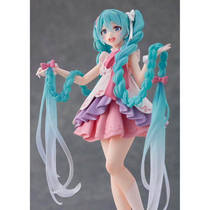 Hatsune Miku - Rapunzel Version - Figur - 18cm - Taito