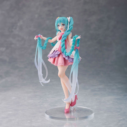 Hatsune Miku - Rapunzel Version - Figur - 18cm - Taito