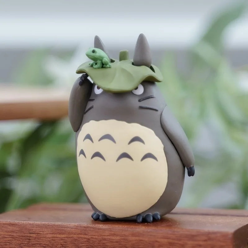 Totoro mit Blatt Kumukumu