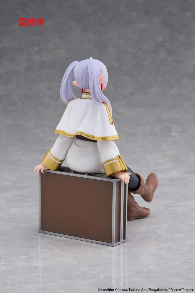 Taito Frieren: Beyond Journey's End PVC Statue Desktop Cute Figure Frieren Trunk Case Ver. 13 cm – Bild 3